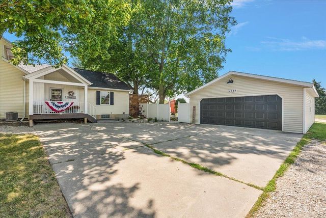 4548 Bauer Road, Hudsonville, MI 49426