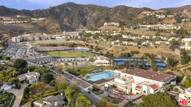 3516 Malibu Country Drive, Malibu, CA 90265