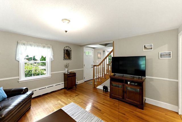 867 Whitman St, Hanson, MA 02341