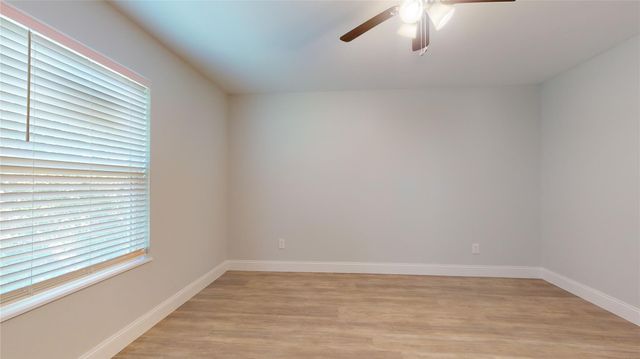 227 Kansas Street, Bacliff, TX 77518