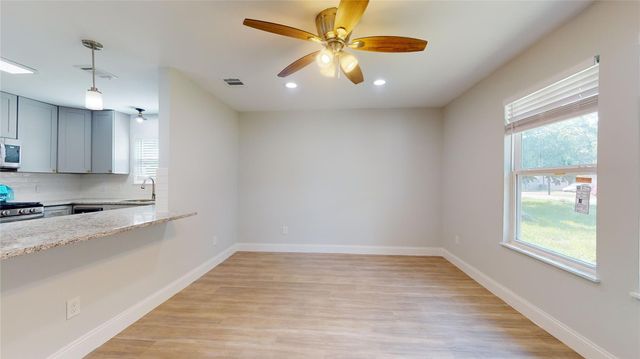 227 Kansas Street, Bacliff, TX 77518