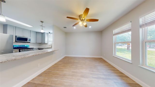 227 Kansas Street, Bacliff, TX 77518