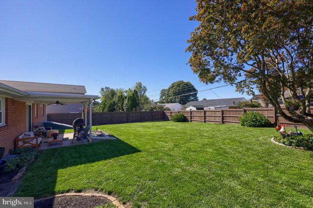 118 BAYBERRY DR, Lancaster, PA 17603