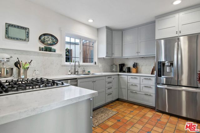 6240 Tapia Drive D, Malibu, CA 90265