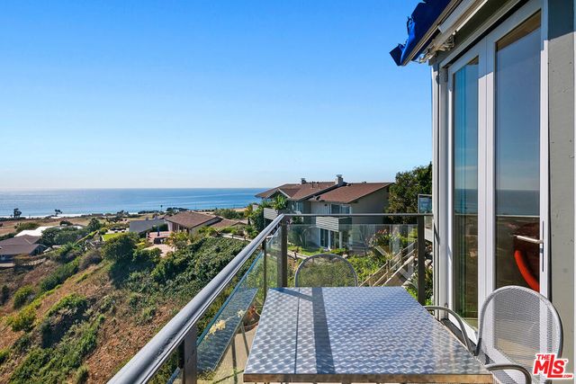 6240 Tapia Drive D, Malibu, CA 90265