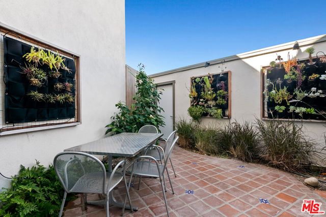 6240 Tapia Drive D, Malibu, CA 90265