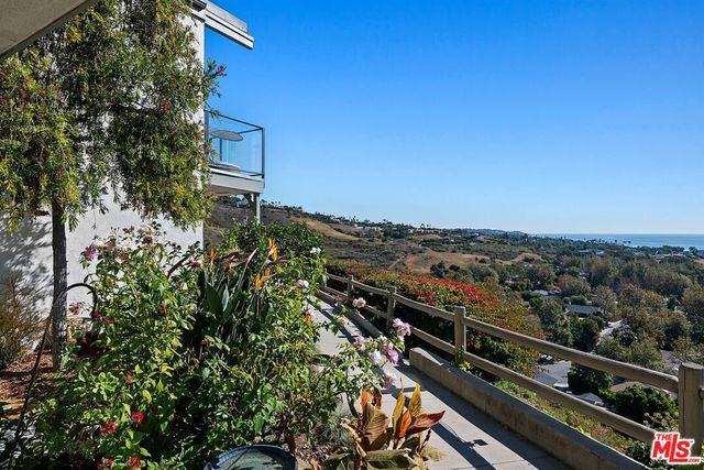 6240 Tapia Drive D, Malibu, CA 90265
