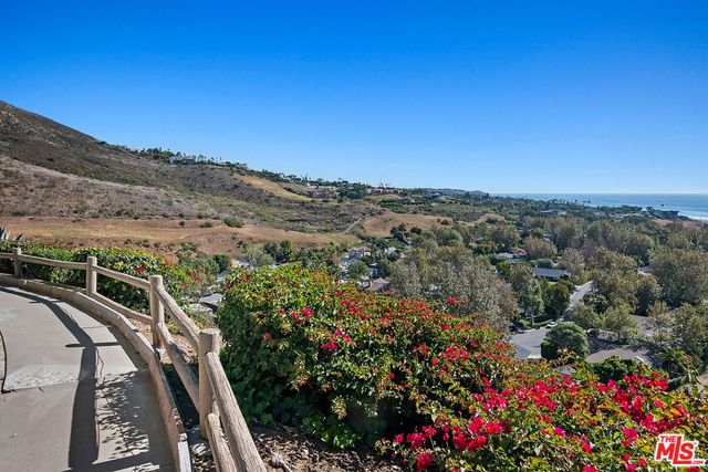 6240 Tapia Drive D, Malibu, CA 90265