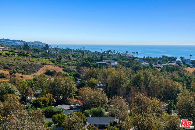 6240 Tapia Drive D, Malibu, CA 90265