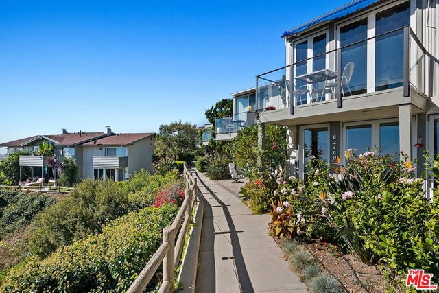 6240 Tapia Drive D, Malibu, CA 90265