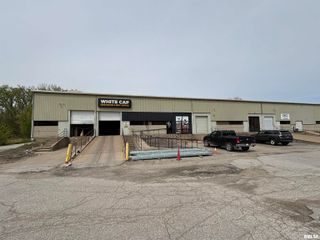 937 E 53RD Street, Davenport, IA 52807