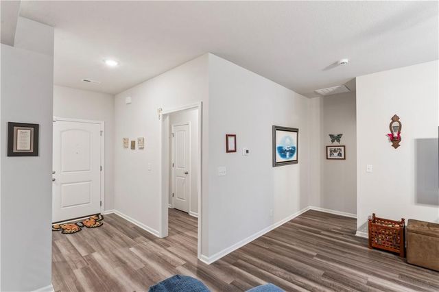 2104 Crestview Place, Raymore, MO 64083