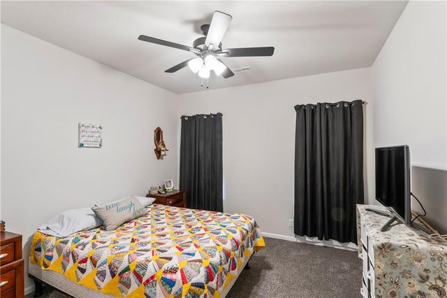 2104 Crestview Place, Raymore, MO 64083