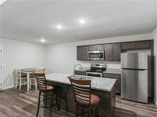 2104 Crestview Place, Raymore, MO 64083