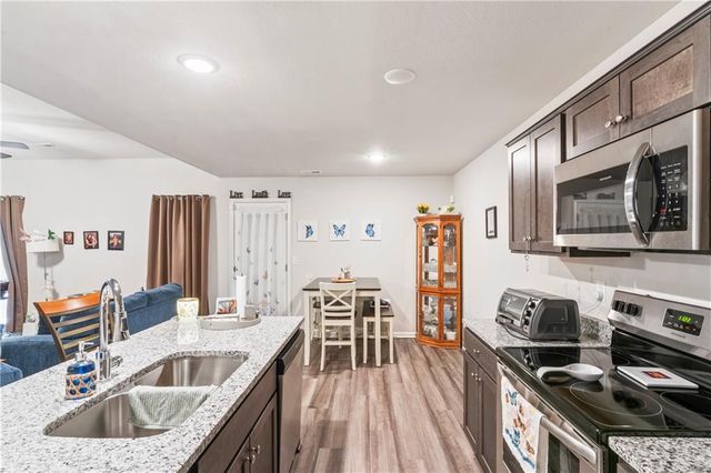 2104 Crestview Place, Raymore, MO 64083