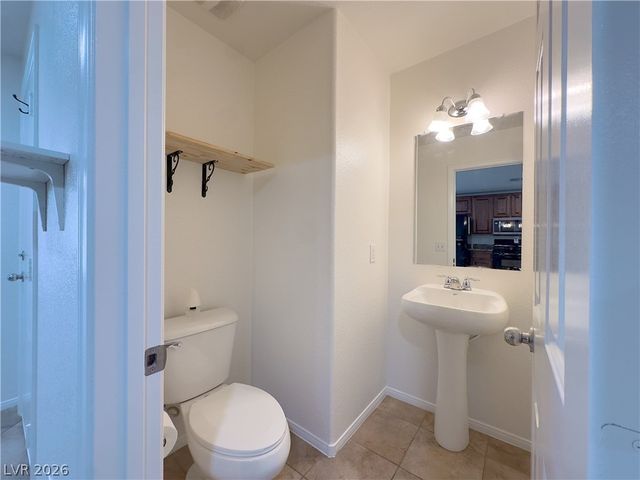 6952 Graceful Cloud Avenue, Henderson, NV 89011