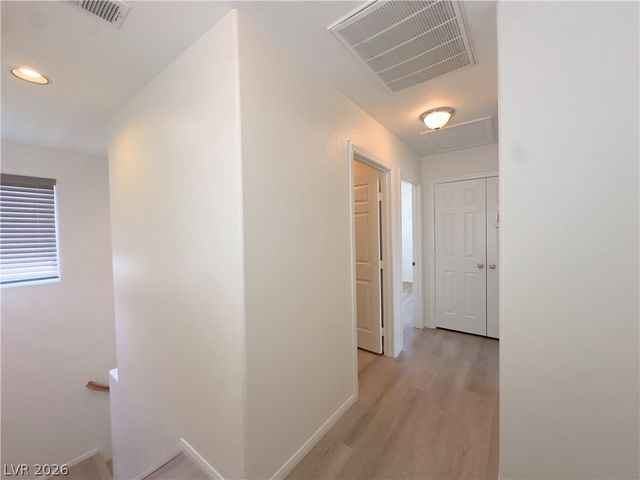 6952 Graceful Cloud Avenue, Henderson, NV 89011