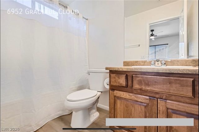 6952 Graceful Cloud Avenue, Henderson, NV 89011