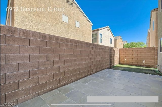 6952 Graceful Cloud Avenue, Henderson, NV 89011