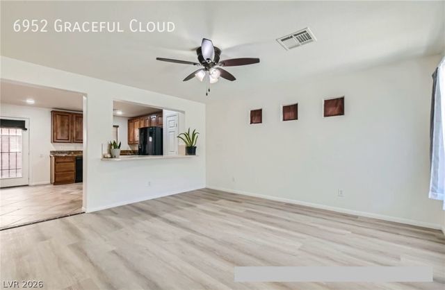 6952 Graceful Cloud Avenue, Henderson, NV 89011