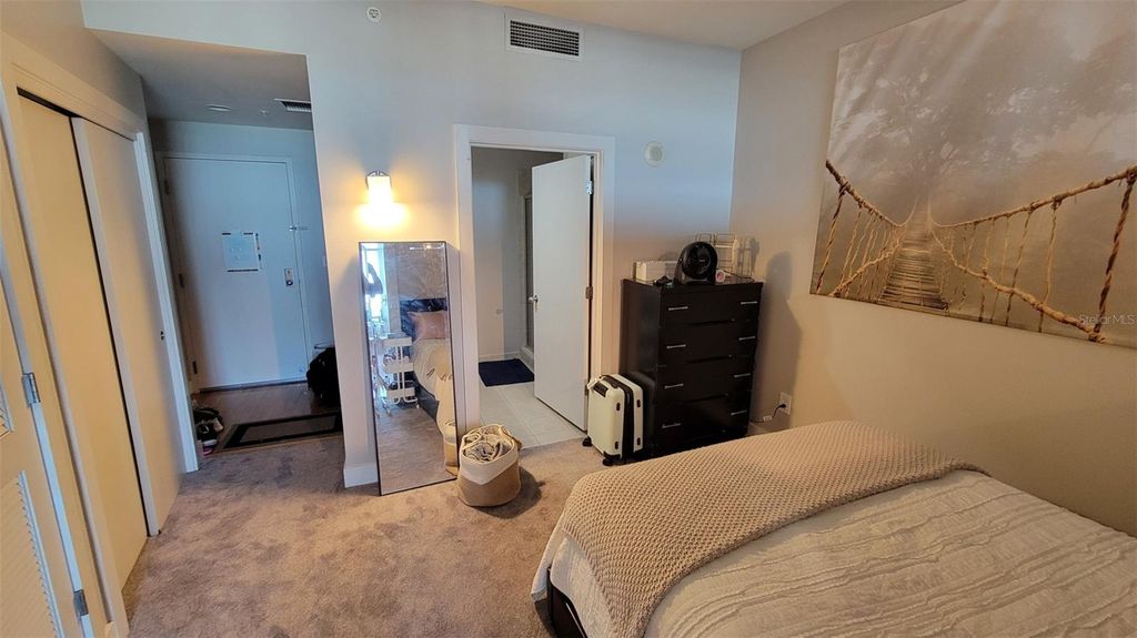 Image 12 of property listing at 1120 E KENNEDY BOULEVARD 1217, Tampa, FL 33602