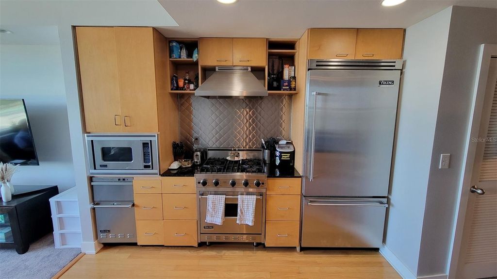 Image 3 of property listing at 1120 E KENNEDY BOULEVARD 1217, Tampa, FL 33602