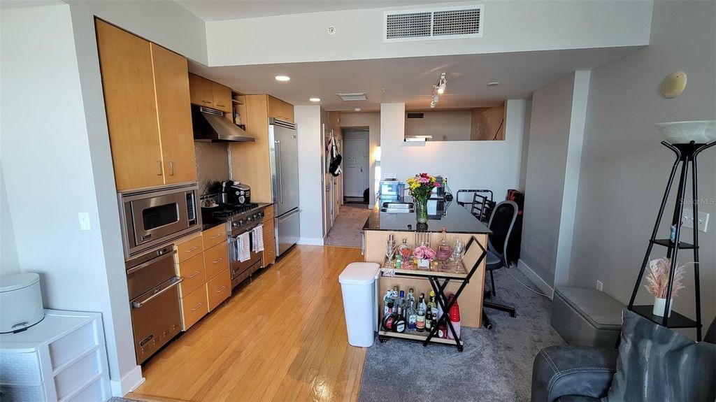 Image 4 of property listing at 1120 E KENNEDY BOULEVARD 1217, Tampa, FL 33602