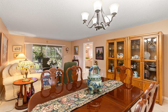13000 SW 15th Court 311u, Pembroke Pines, FL 33027
