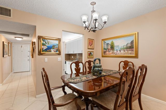 13000 SW 15th Court 311u, Pembroke Pines, FL 33027