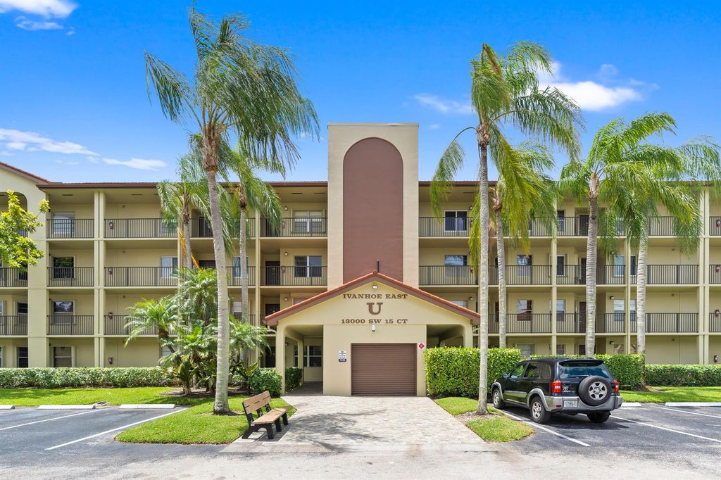 13000 SW 15th Court 311u, Pembroke Pines, FL 33027