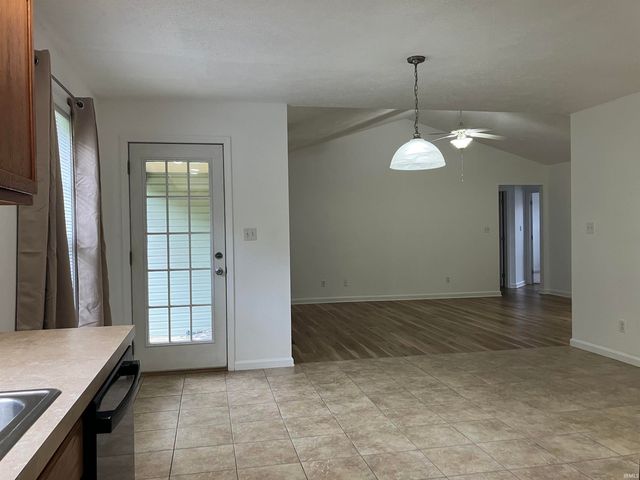7872 Sandalwood Drive, Newburgh, IN 47630