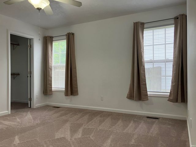 7872 Sandalwood Drive, Newburgh, IN 47630