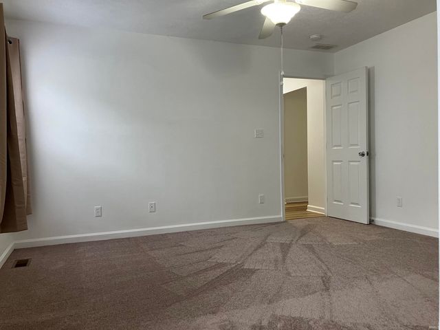 7872 Sandalwood Drive, Newburgh, IN 47630