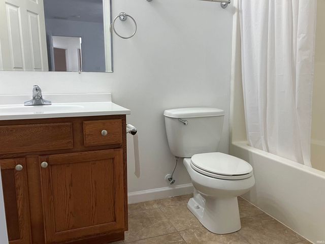 7872 Sandalwood Drive, Newburgh, IN 47630
