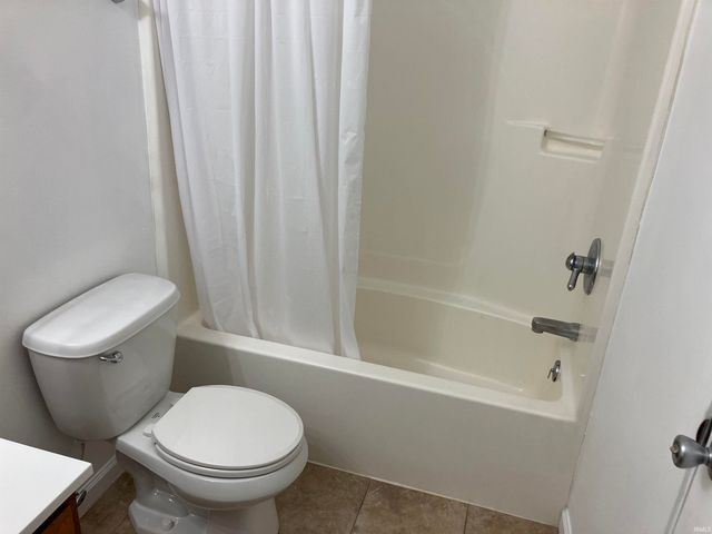 7872 Sandalwood Drive, Newburgh, IN 47630