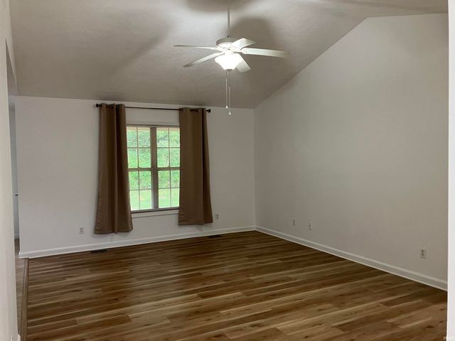 7872 Sandalwood Drive, Newburgh, IN 47630