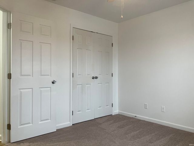 7872 Sandalwood Drive, Newburgh, IN 47630