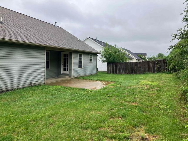 7872 Sandalwood Drive, Newburgh, IN 47630