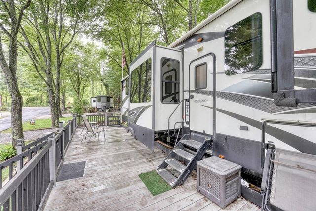 73 Moccasin Lane, Blairsville, GA 30512