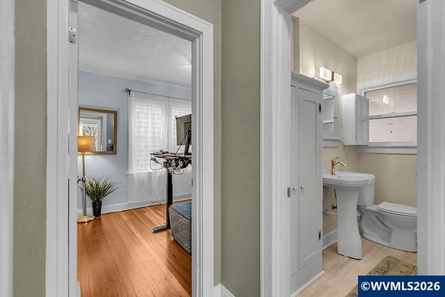 1115 Capitol St NE, Salem, OR 97301