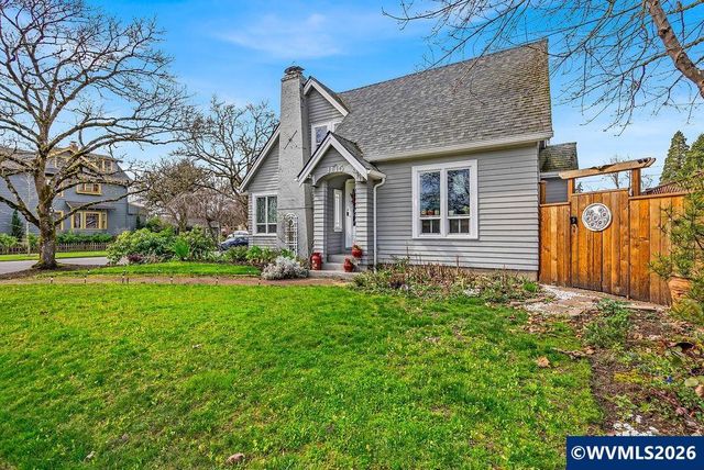 1115 Capitol St NE, Salem, OR 97301