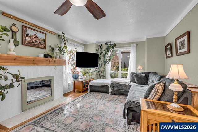 1115 Capitol St NE, Salem, OR 97301