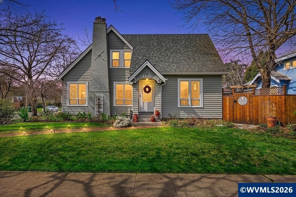 1115 Capitol St NE, Salem, OR 97301