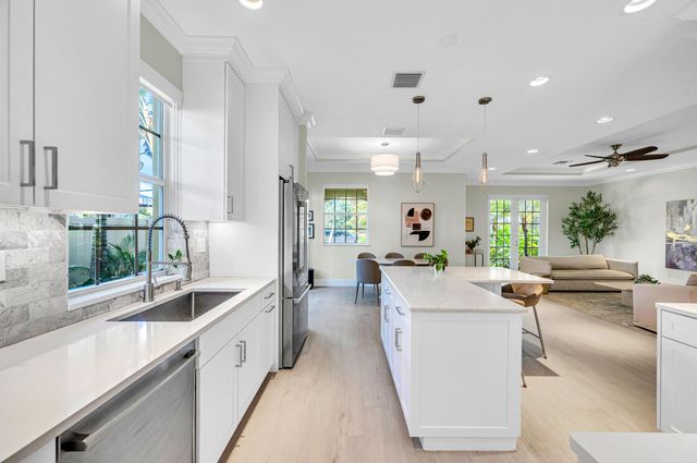 449 NE 16th Avenue, Fort Lauderdale, FL 33301