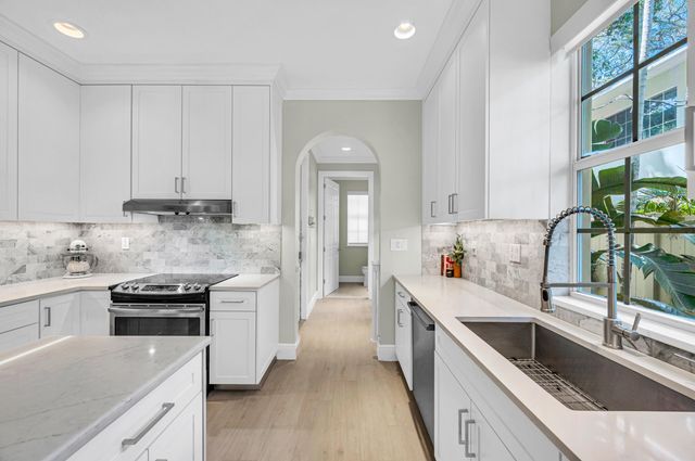 449 NE 16th Avenue, Fort Lauderdale, FL 33301