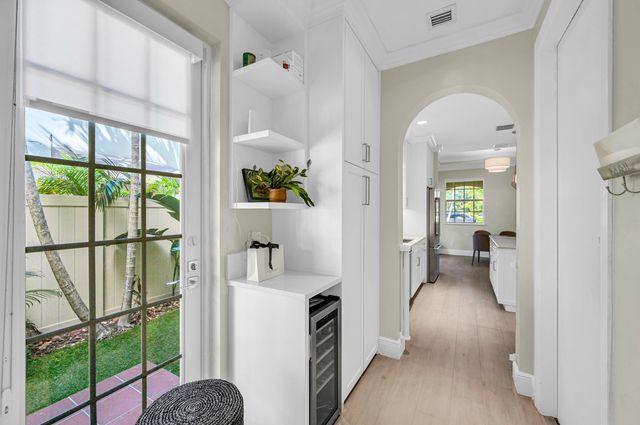 449 NE 16th Avenue, Fort Lauderdale, FL 33301