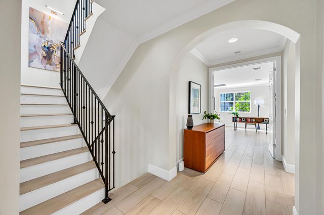 449 NE 16th Avenue, Fort Lauderdale, FL 33301