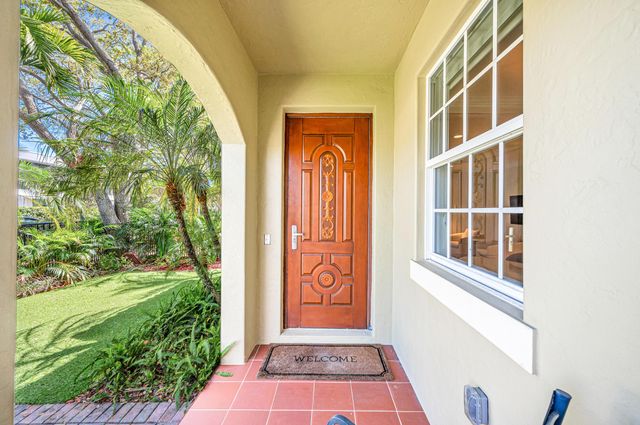 449 NE 16th Avenue, Fort Lauderdale, FL 33301