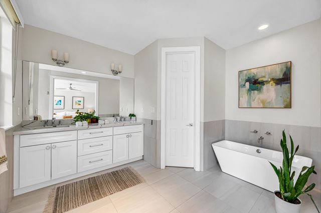 449 NE 16th Avenue, Fort Lauderdale, FL 33301