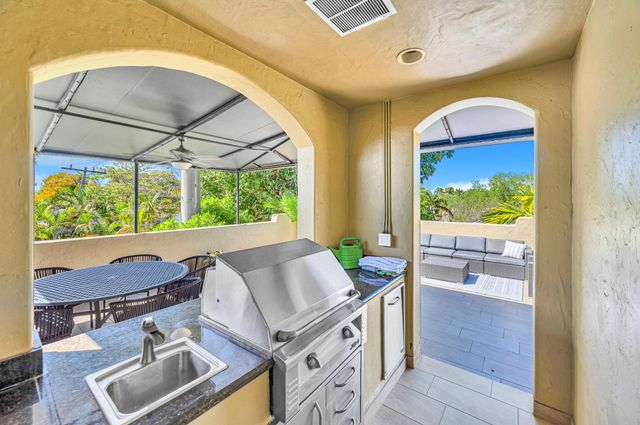 449 NE 16th Avenue, Fort Lauderdale, FL 33301